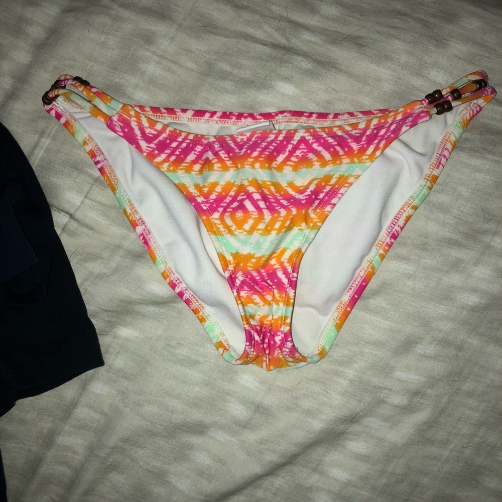 Bathing suit bottoms